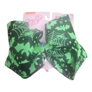 Green Halloween Bow with Spider Webs Center Has A Bat With‎ A Bow